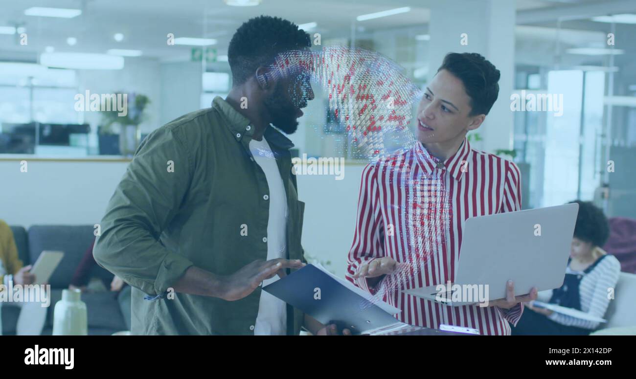 Immagine del globo e delle connessioni tra colleghi diversi in ufficio Foto Stock