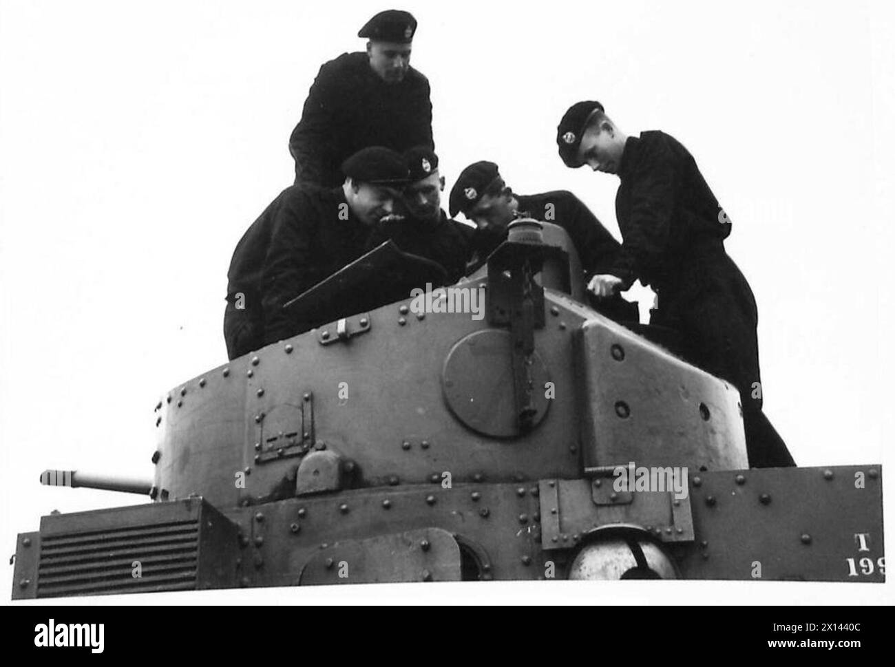 IL ROYAL TANK CORPS RECLUTA IN ADDESTRAMENTO A FARNBOROUGH - Royal Tank Corps British Army Foto Stock