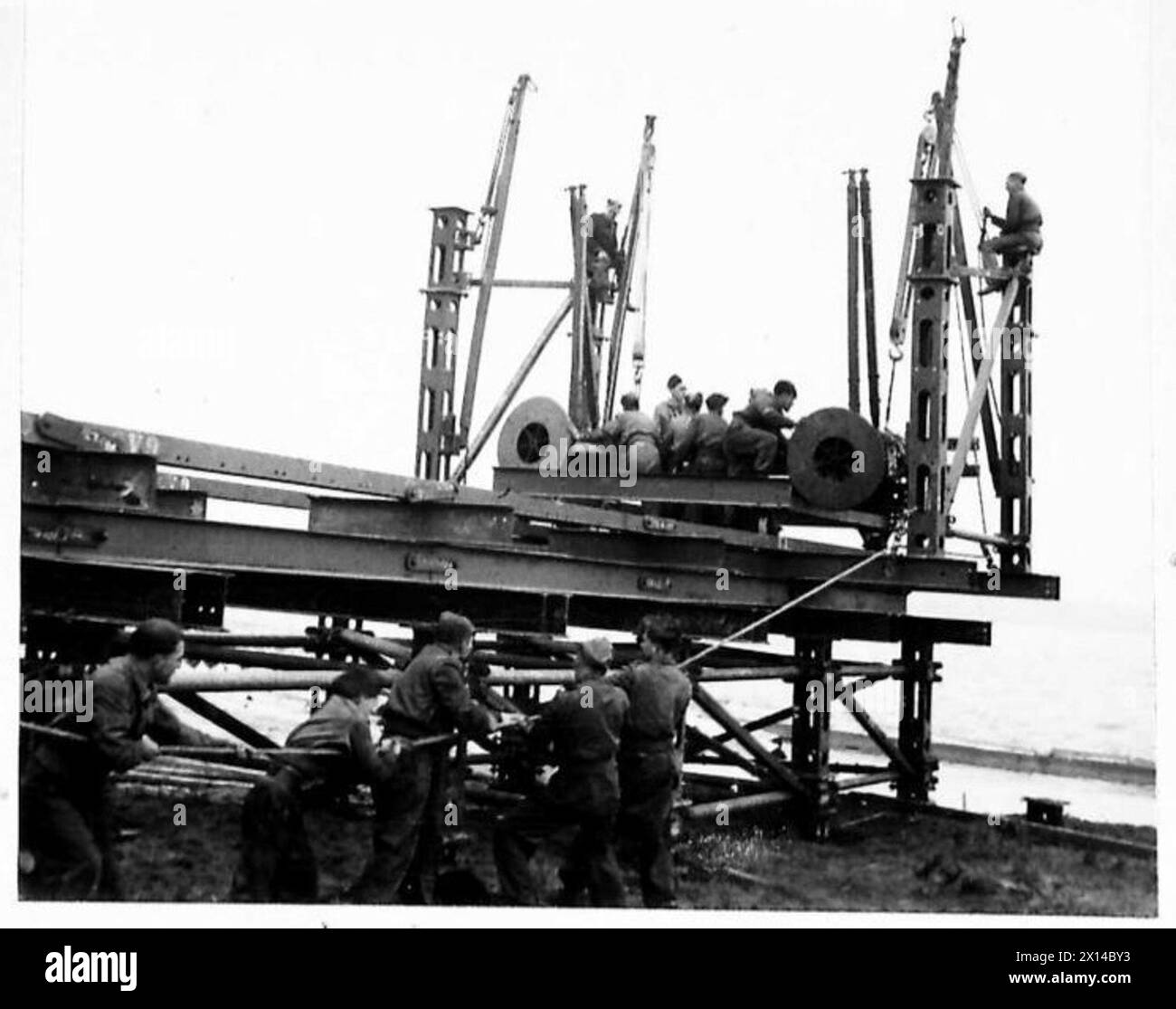 Materiale militare speciale T.N.3 documentato a Barry a fini di valutazione e registrazione Foto Stock