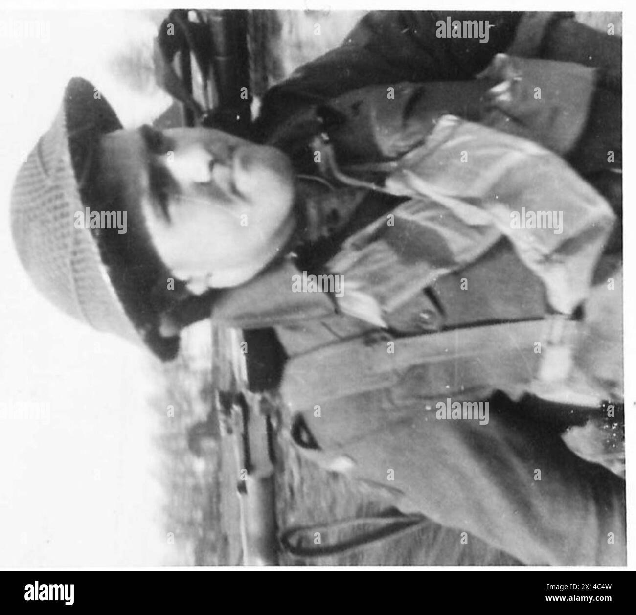 La fanteria britannica avanzò in territorio tedesco durante la loro prima battaglia in Germania nella seconda guerra mondiale Foto Stock