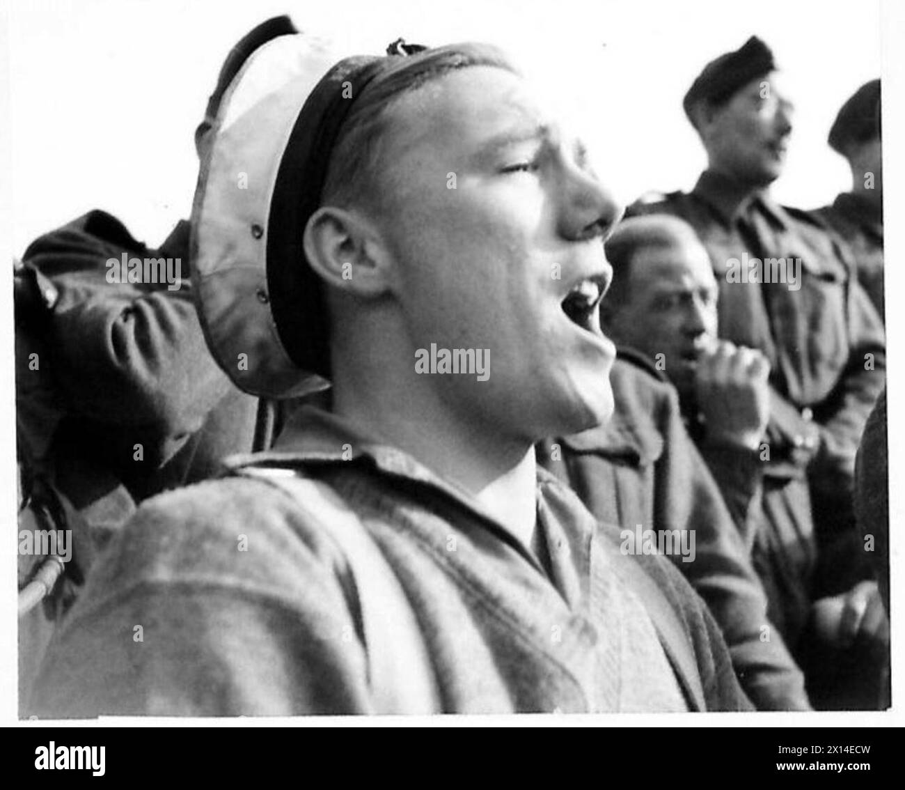 Able Seaman T.G. Fish dei Royal Naval Commandos partecipa ad una nuova operazione di sbarco alleato a sud di Roma. Foto Stock