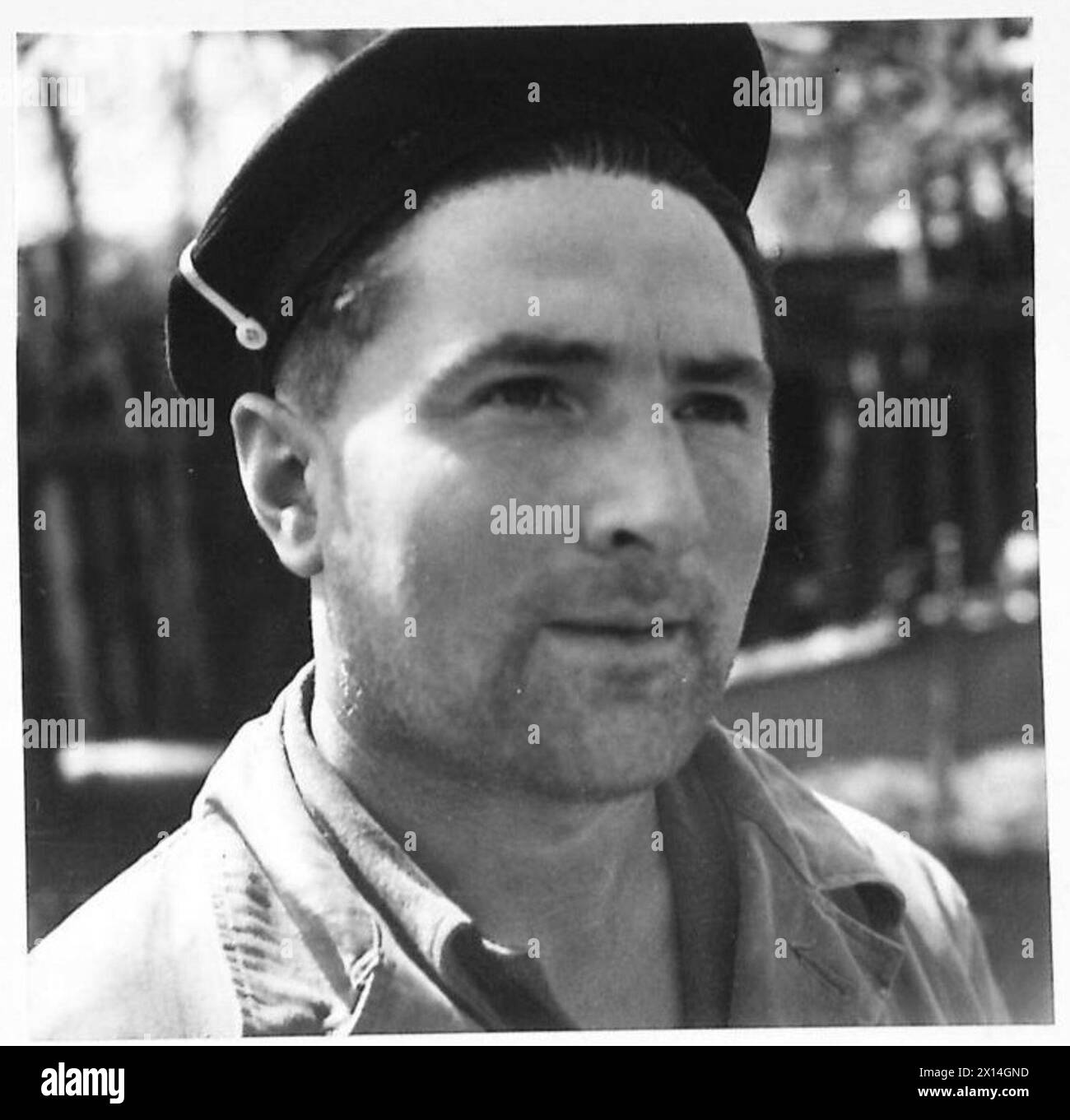 Matelot Jean Cabon, un ex contadino e cannoniere navale, combatte a terra dopo aver prestato servizio sulle navi da battaglia Strasbourg e Dunkerque nel settore francese della Quinta Armata. Foto Stock