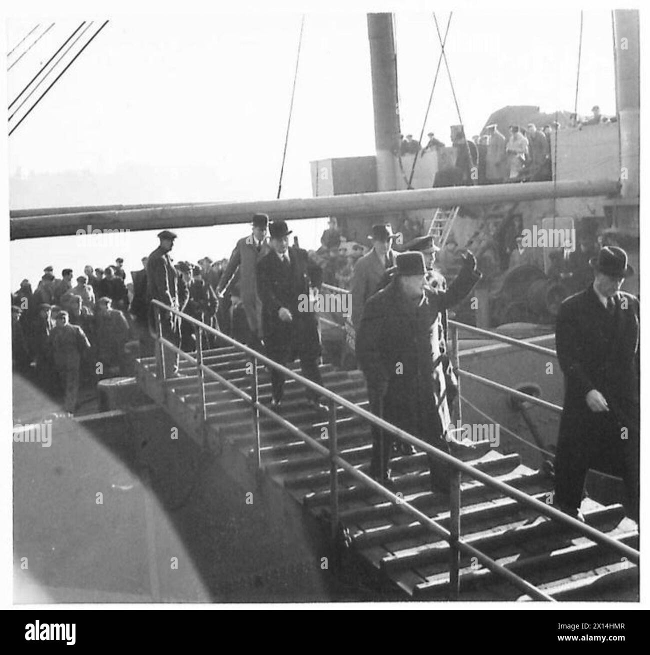 Il primo Ministro parte da una nave a Newcastle dopo aver condotto una visita ufficiale. Foto Stock