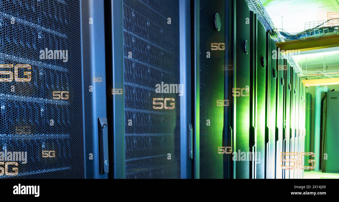 5 g di testo ripetuto nella sala server del computer Foto Stock