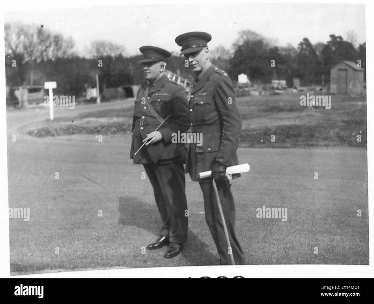 I proprietari di giornali francesi visitano il personale dell'esercito britannico presso la struttura del Royal Army Medical Corps di Aldershot. Foto Stock