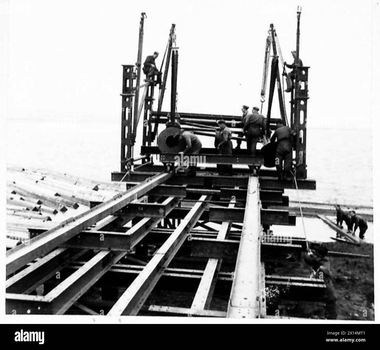 Il materiale speciale T.N.3 è documentato a Barry per l'uso da parte del personale dell'esercito britannico. Foto Stock