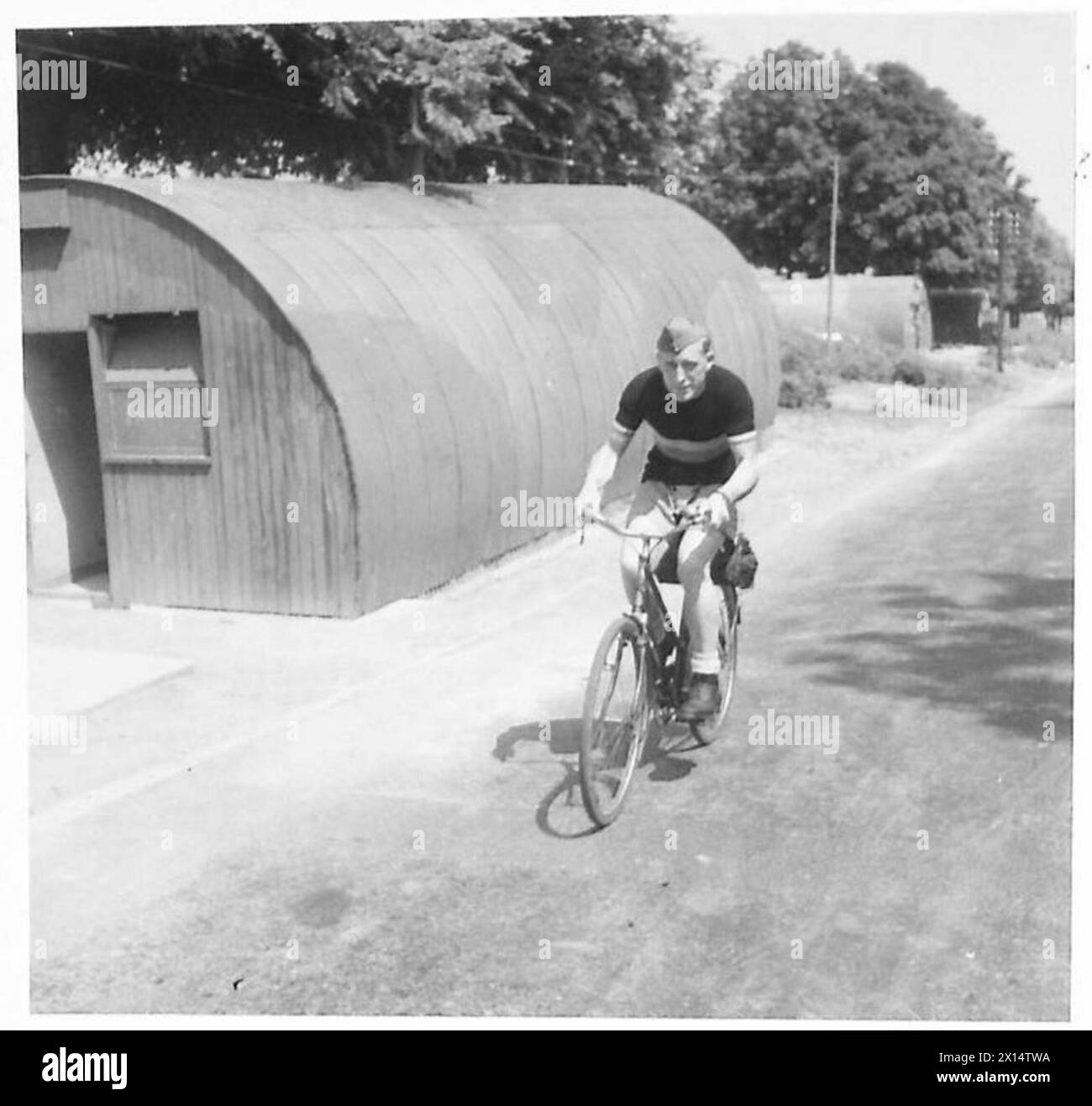 Le truppe belghe si allenano in Galles, tra cui il soldato Roger Deneef, un ciclista campione del mondo, con il suo contingente. Foto Stock
