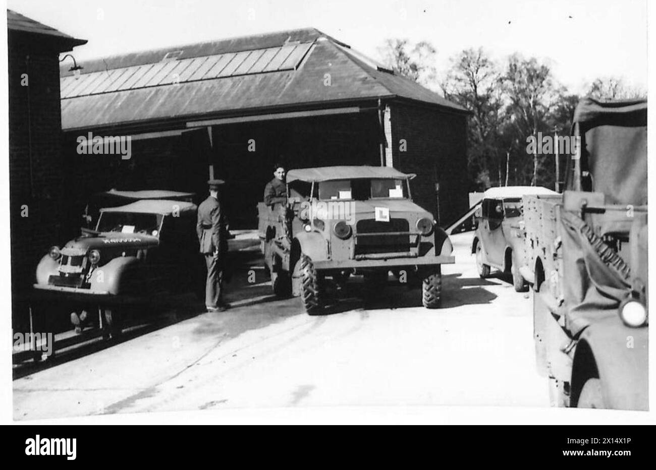 I cadetti ricevettero istruzione di guida come parte della loro formazione nell'esercito britannico. Foto Stock