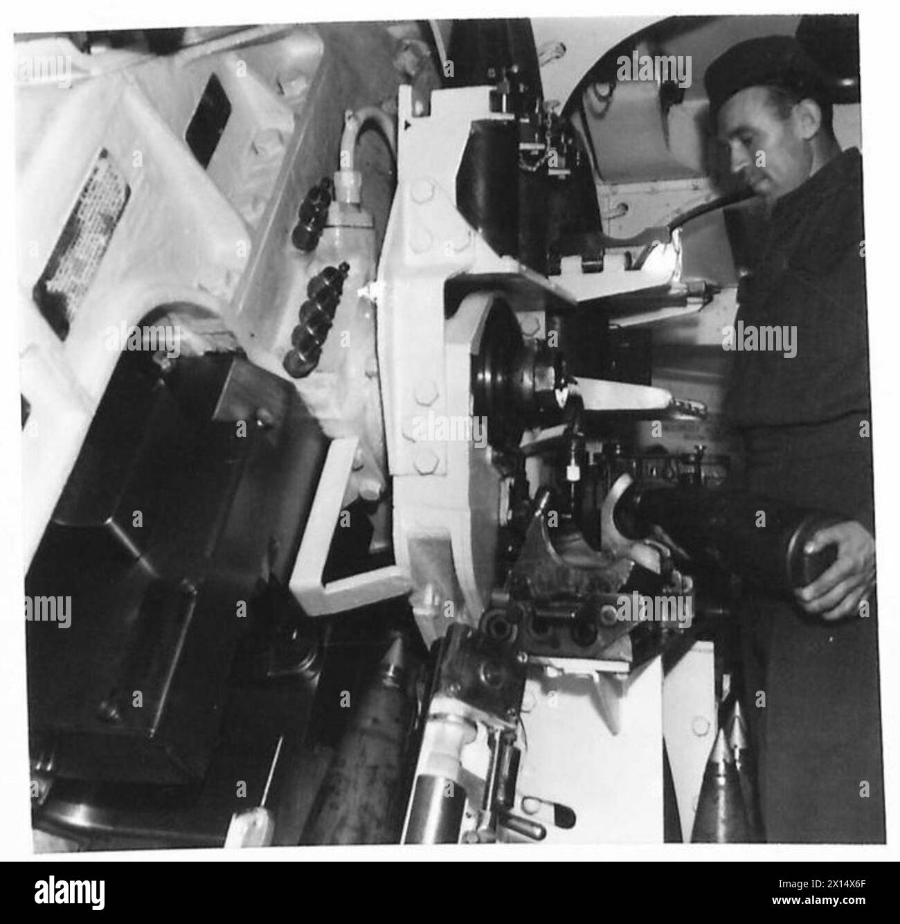 Il personale dell'esercito britannico intraprende operazioni e addestramento in Gran Bretagna durante il 1939-1945. Foto Stock