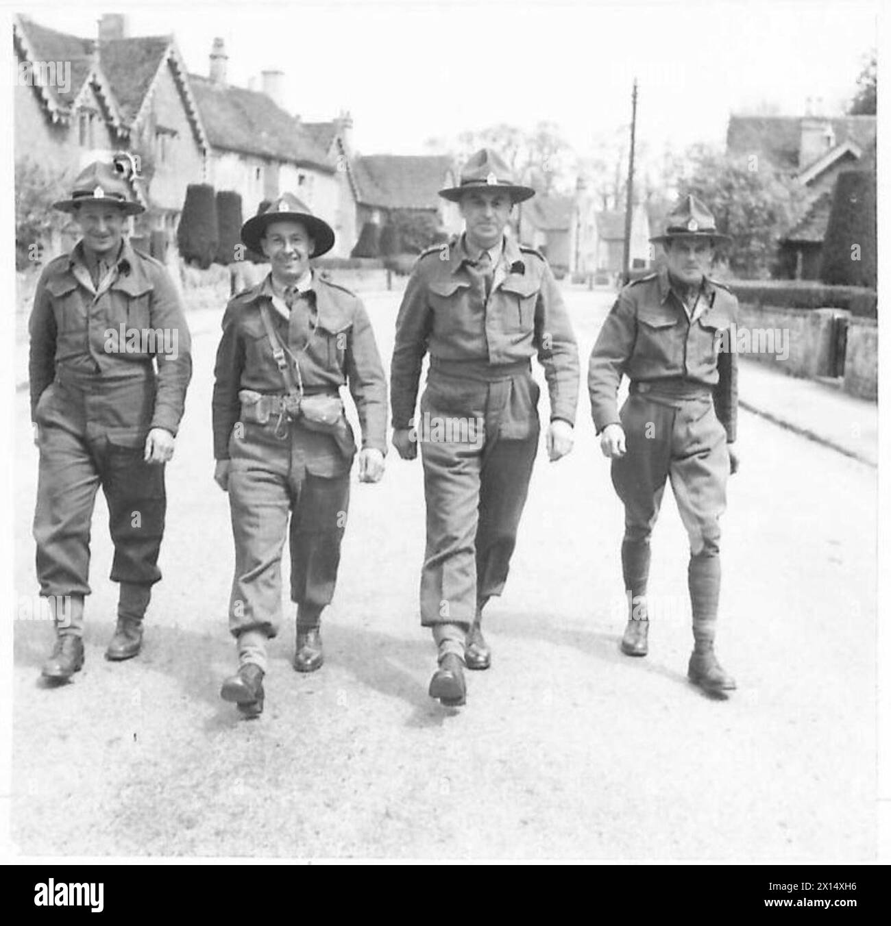 NEW ZEALAND BUSHMEN AT WORK - ufficiali della New Zealand Forestry Company British Army Foto Stock