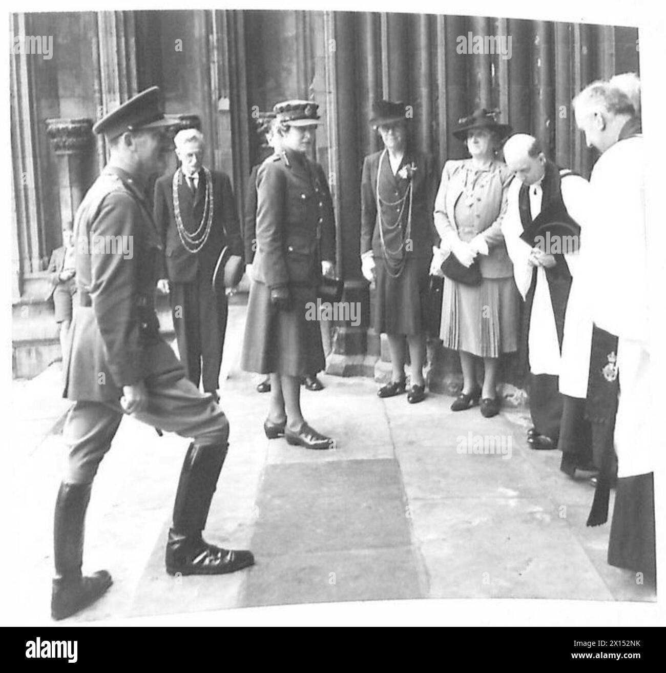 RH la Princess Royal partecipa al servizio di compleanno dell'ATS alla York Minster, osservato dal personale dell'esercito britannico. Foto Stock