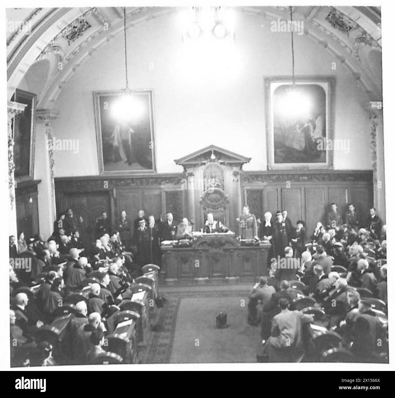 I marescialli Alexander e Brooke assistono alla presentazione della libertà di Belfast durante una visita ufficiale in Irlanda del Nord. Foto Stock