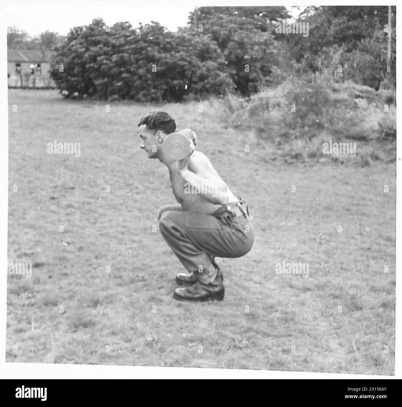 Gli esercizi di allenamento fisico aiutano i soldati a migliorare la forma fisica e la preparazione alle operazioni di razziamento. Foto Stock