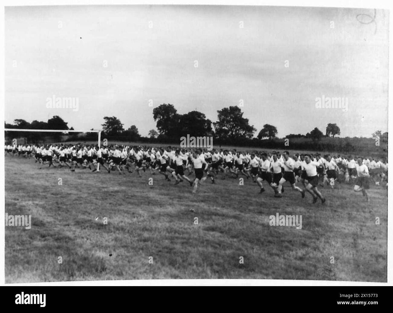 ATLETICA LEGGERA PER IL FITNESS - l'inizio di una gara di fondo British Army Foto Stock