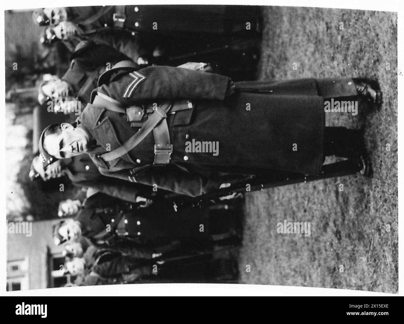 IL ROYAL TANK CORPS RECLUTA IN ADDESTRAMENTO A FARNBOROUGH - 11th Queens Royal Regiment British Army Foto Stock