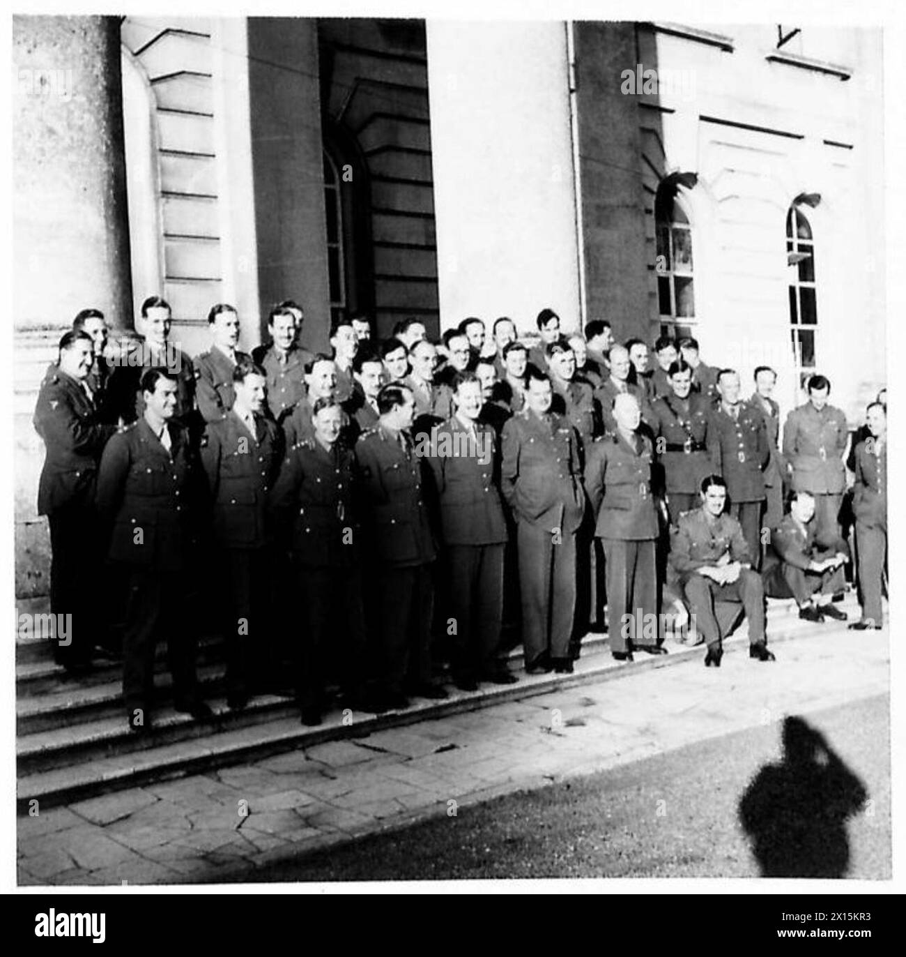 Una cena di addio per lo staff del quartier generale dell'Airborne Corps si tiene al Moor Park Golf Club, presieduta dal tenente generale R.N. Gale, comandante delle forze aviotrasportate britanniche. Foto Stock