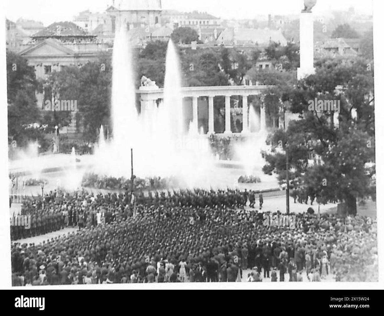 Una vista generale del memoriale russo a Vienna dopo la sua cerimonia di inaugurazione, commemorando il servizio militare, British Army. Foto Stock