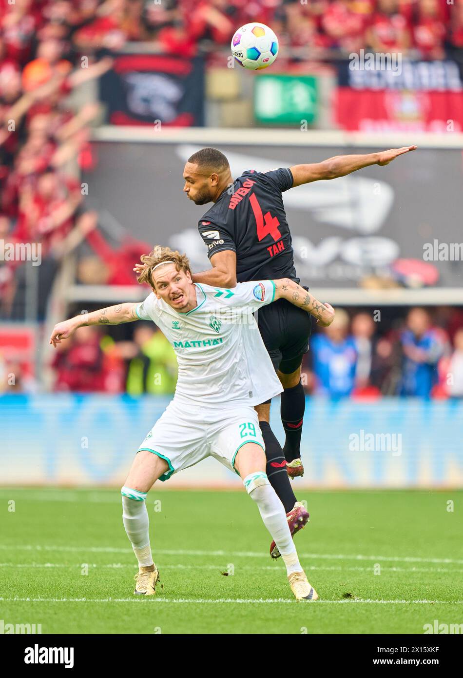 Leverkusen, Germania. 13 aprile 2024. Nel match BAYER 04 LEVERKUSEN - SV WERDER BREMA 5-0 il 14 aprile 2024 a Leverkusen, in Germania. Stagione 2023/2024, 1.Bundesliga, giorno 29, 29.Spieltag credito: Peter Schatz/Alamy Live News Foto Stock