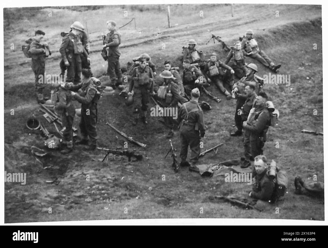 Le truppe britanniche e canadesi del 1/6th Duke of Wellington's Regiment conducono esercitazioni presso Reykjavik, Islanda. Foto Stock