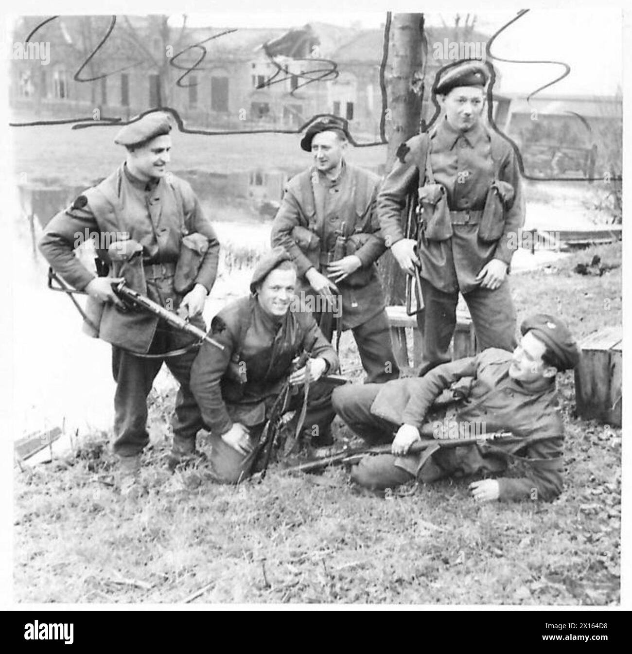 L'esercito britannico, come parte del 21st Army Group, partecipò alla campagna dell'Europa nord-occidentale dal giugno 1944 al maggio 1945, impegnandosi in varie operazioni in Francia, Belgio, Paesi Bassi e Germania. Foto Stock