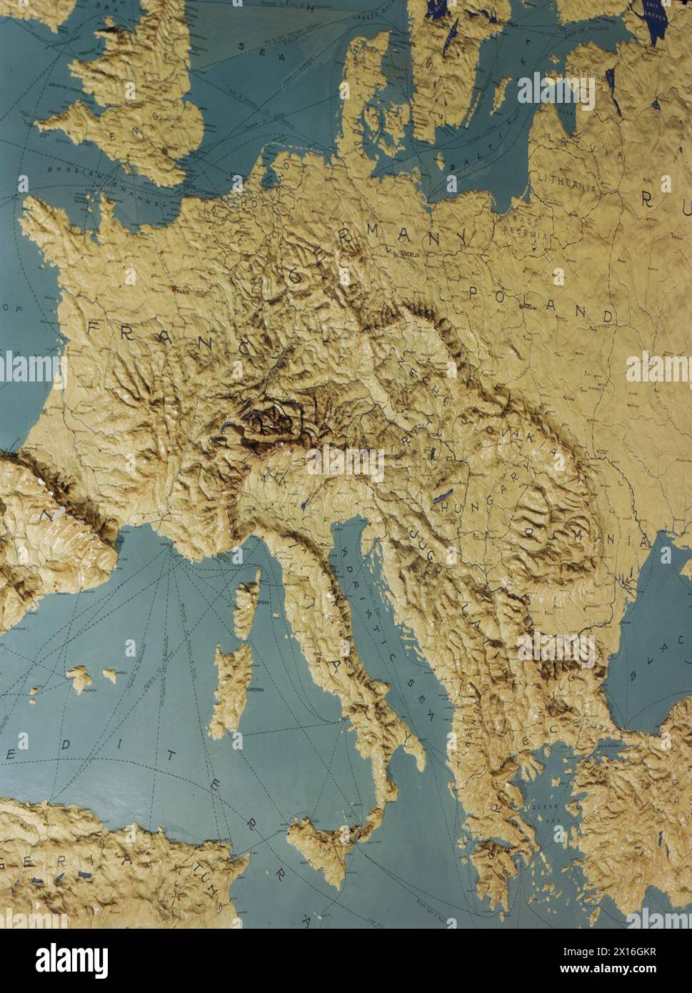 Mappa dei contorni che mostra l'Europa centrale e meridionale durante la seconda guerra mondiale. Foto Stock