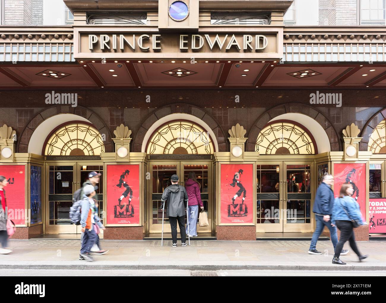 MJ al Prince Edward Theatre, Londra, Inghilterra, aprile 2024. Foto Stock
