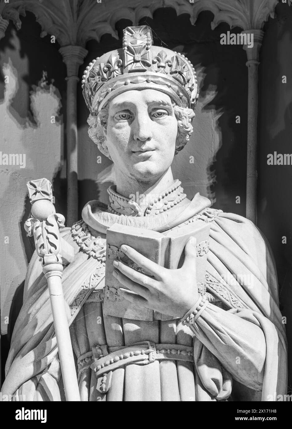 Statua del re inglese medievale assassinato Enrico vi, sullo schermo della cattedrale di York, in Inghilterra. Foto Stock
