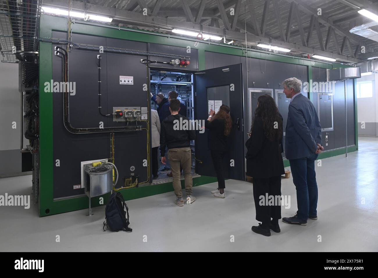 Vlkos, Repubblica Ceca. 15 aprile 2024. Presentazione della ricombinazione termica analiticamente controllata della materia organica ACTROM a Vlkos, Repubblica Ceca, 15 aprile 2024. La tecnologia di conversione dei rifiuti organici in gas industriali di qualità controllata. Sistema di separazione dei gas basato su gascromatografia preparativa. Idrogeno proveniente dalla tecnologia dei rifiuti. Crediti: Ludek Perina/CTK Photo/Alamy Live News Foto Stock