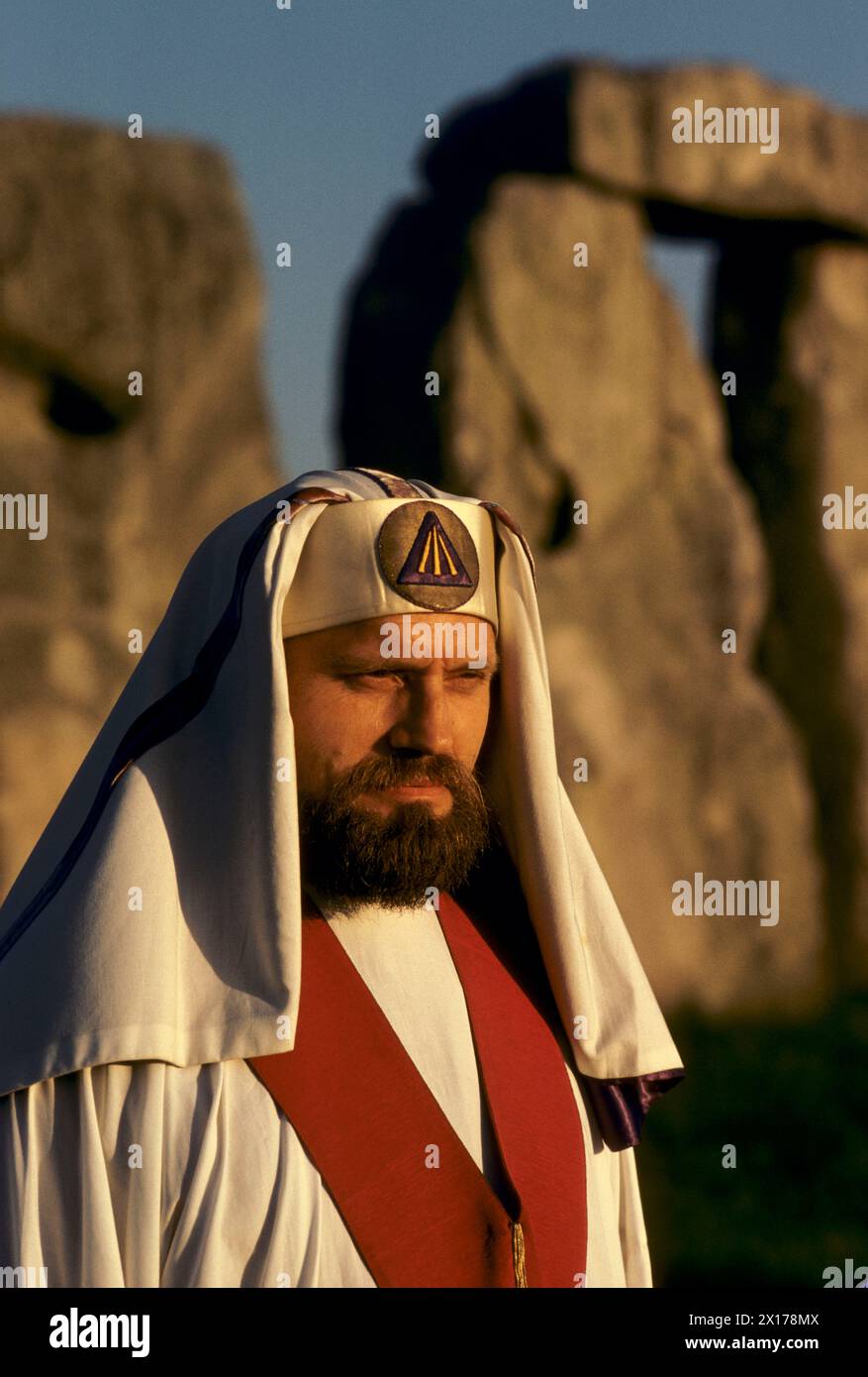 Festa dei Druidi, celebrano il solstizio d'estate a Stonehenge Wiltshire 21 giugno alba alba. Salisbury Plain, Inghilterra. 1970 circa 1975 HOMER SYKES Foto Stock