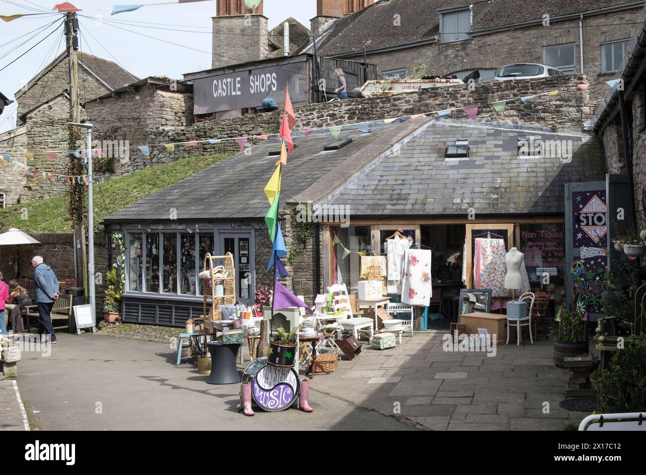 Hay-on-Wye, una città di libri a Powys, Galles, negozi a Backfold Foto Stock