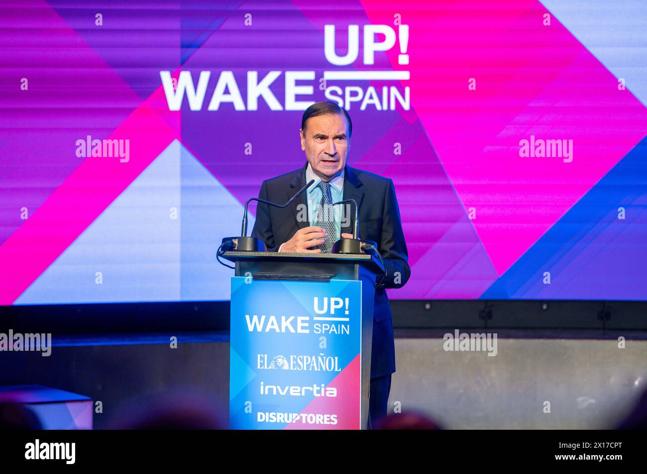 Madrid, Spagna. 15 aprile 2024. Pedro J. Ramirez (presidente esecutivo e direttore di EL ESPANOL) ha visto parlare al giorno di inaugurazione della quarta edizione di Wake Up, Spain!, un forum economico organizzato dal quotidiano El Espa-Ol alla Casa de America di Madrid. (Foto di Alberto Gardin/SOPA Images/Sipa USA) credito: SIPA USA/Alamy Live News Foto Stock