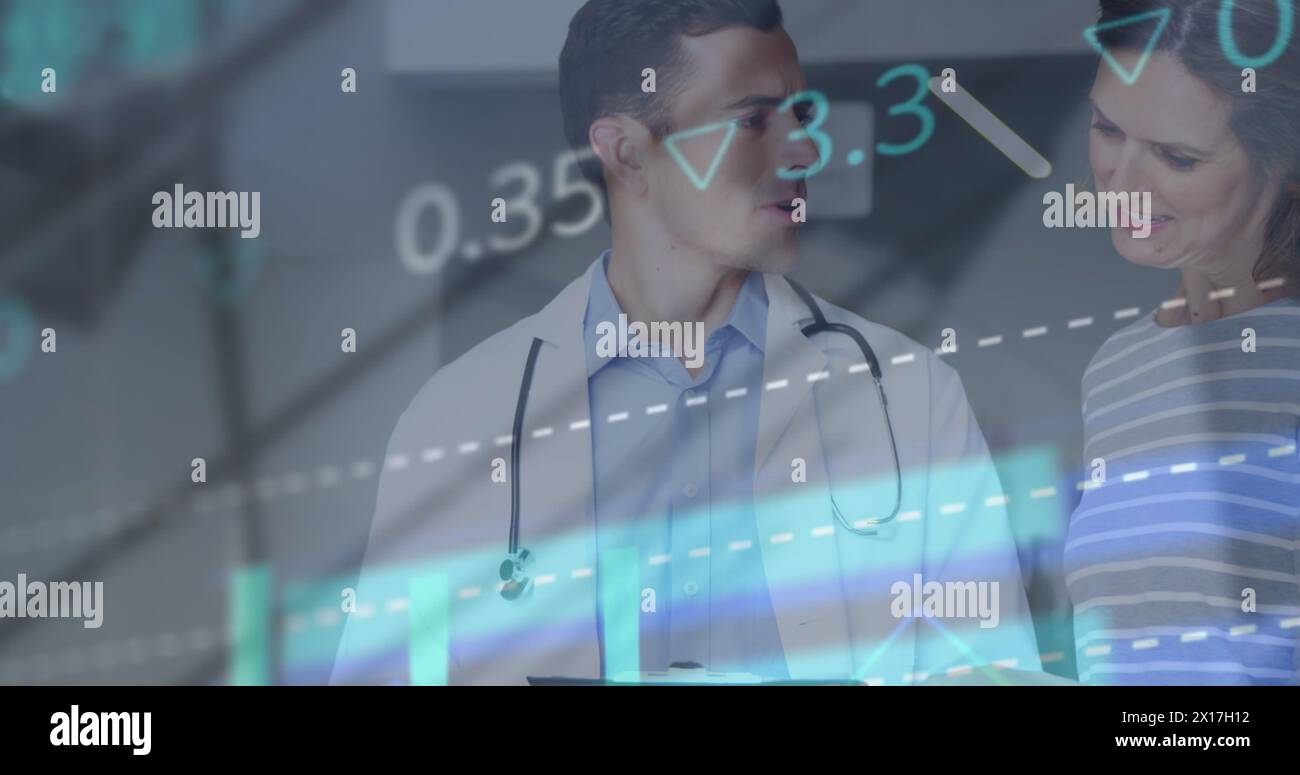 Immagine dell'elaborazione dei dati su un medico e una paziente di sesso maschile caucasico Foto Stock