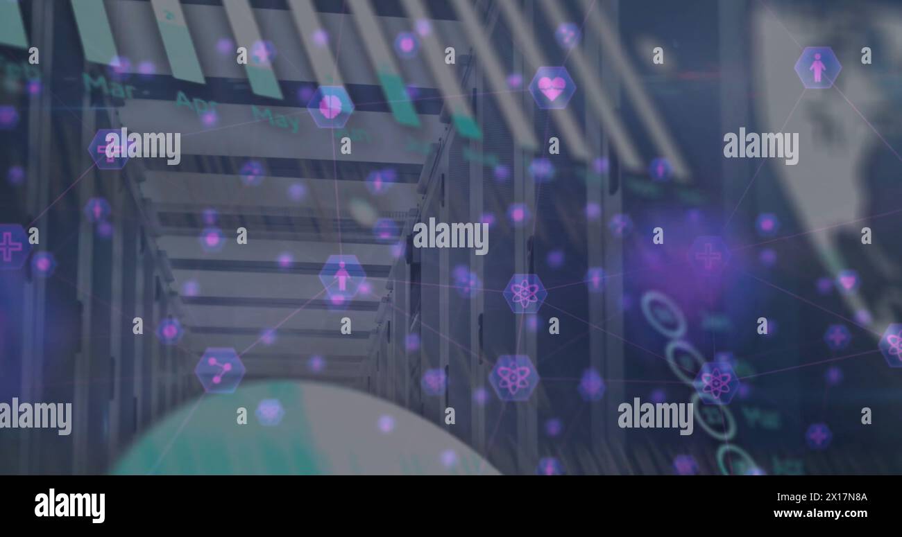 Immagine del globo e grafici che elaborano i dati nella sala server Foto Stock