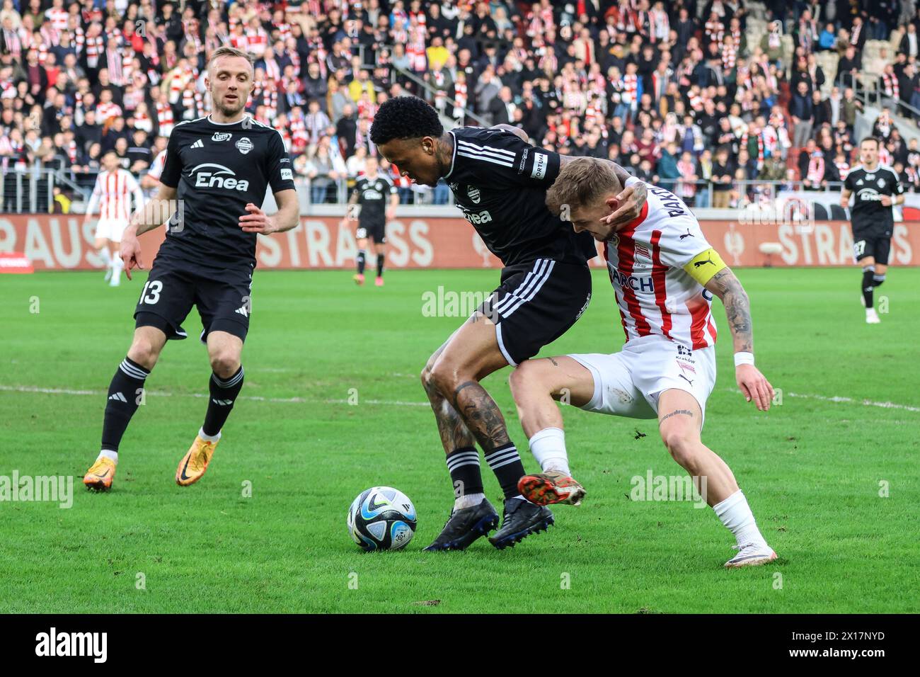 02.10.2024 Cracovia (Cracovia) Polonia, calcio, PKO BP Ekstraklasa, 2023/2024, Cracovia - Radomiak Radom op: Michal Rakoczy, Luizao Foto Stock