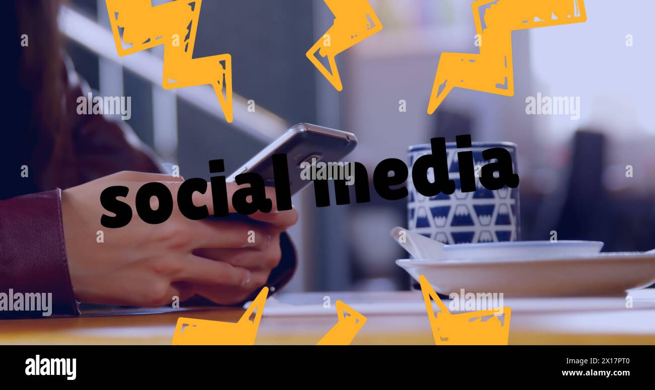 Immagine del messaggio "soggiorno a casa" sui genitori con figlio e figlia che usano il laptop a casa Foto Stock