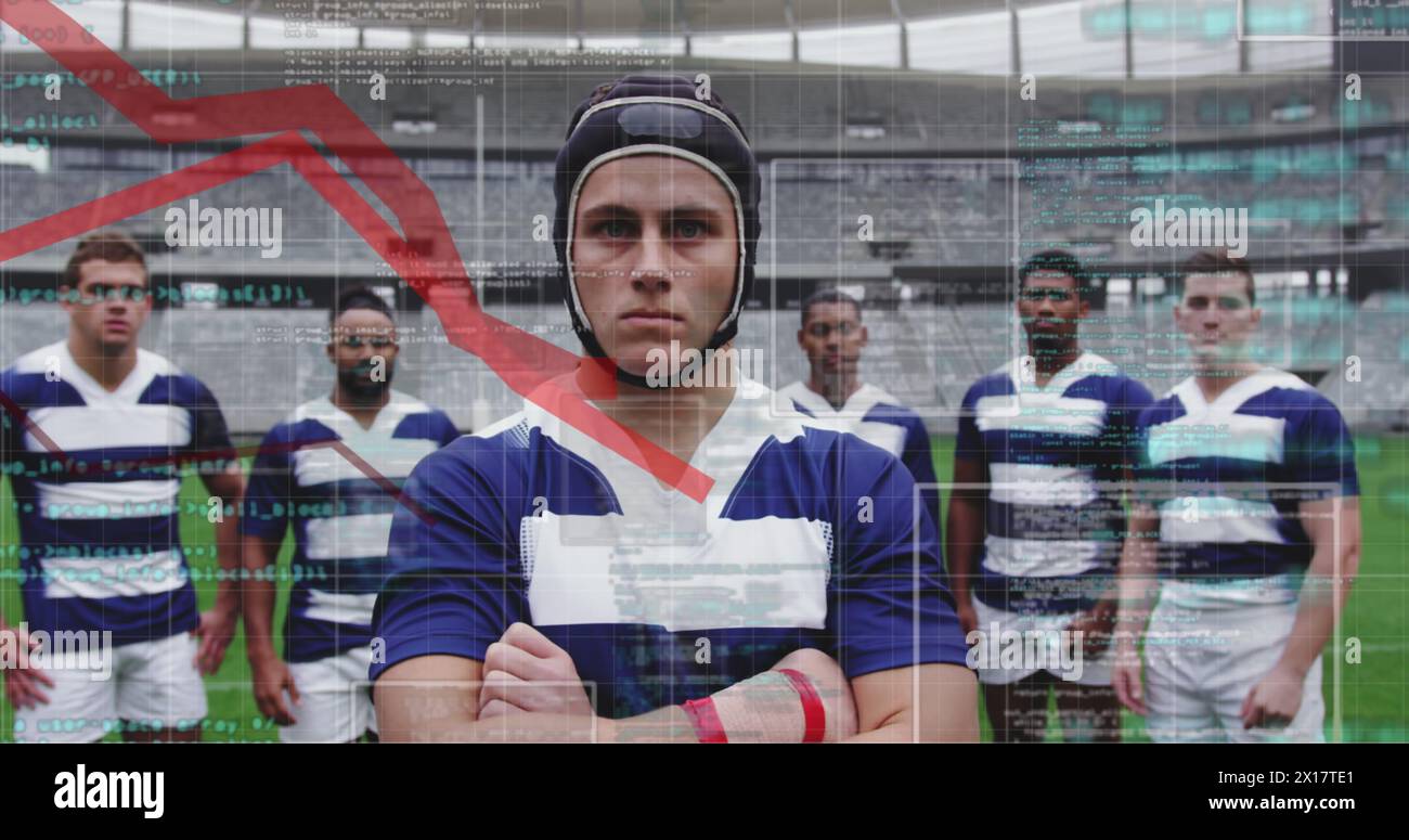Immagine dell'elaborazione dei dati in frame rispetto a una squadra di rugby maschile multietnica che si trova in fila in un compo digitale Foto Stock