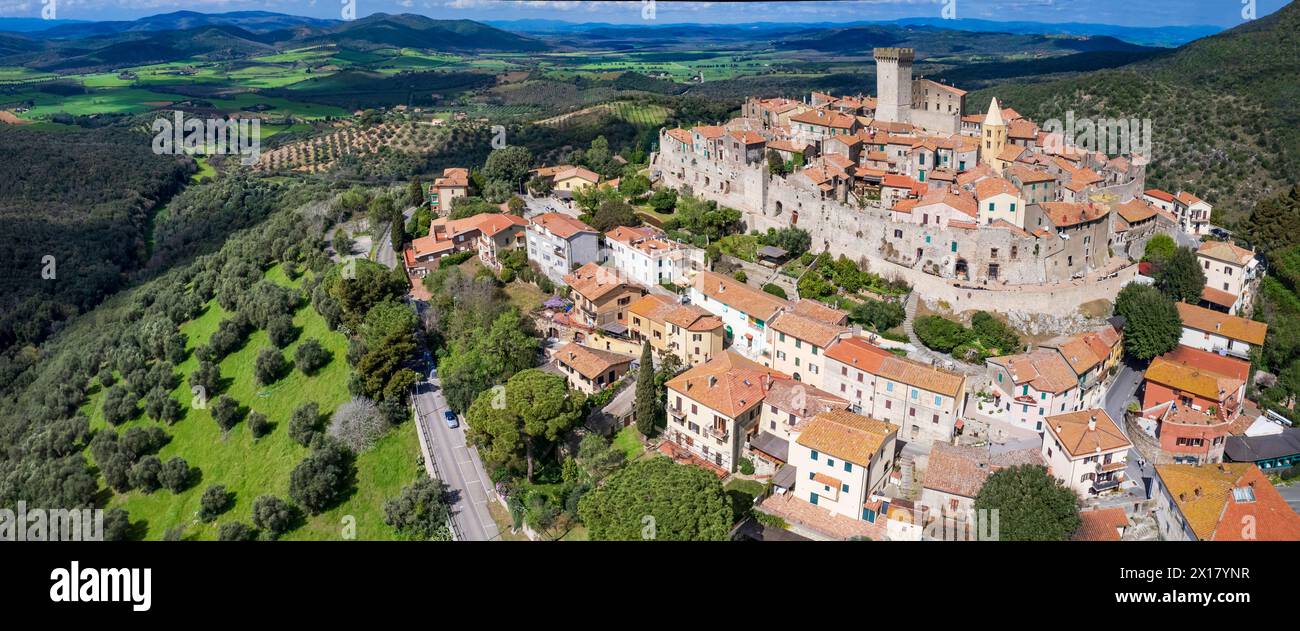Viaggi in Italia e luoghi di interesse. Capalbio - piccolo e caratteristico borgo collinare (borgo) in Toscana. Provincia di Grosetto. considerato uno dei più importanti Foto Stock