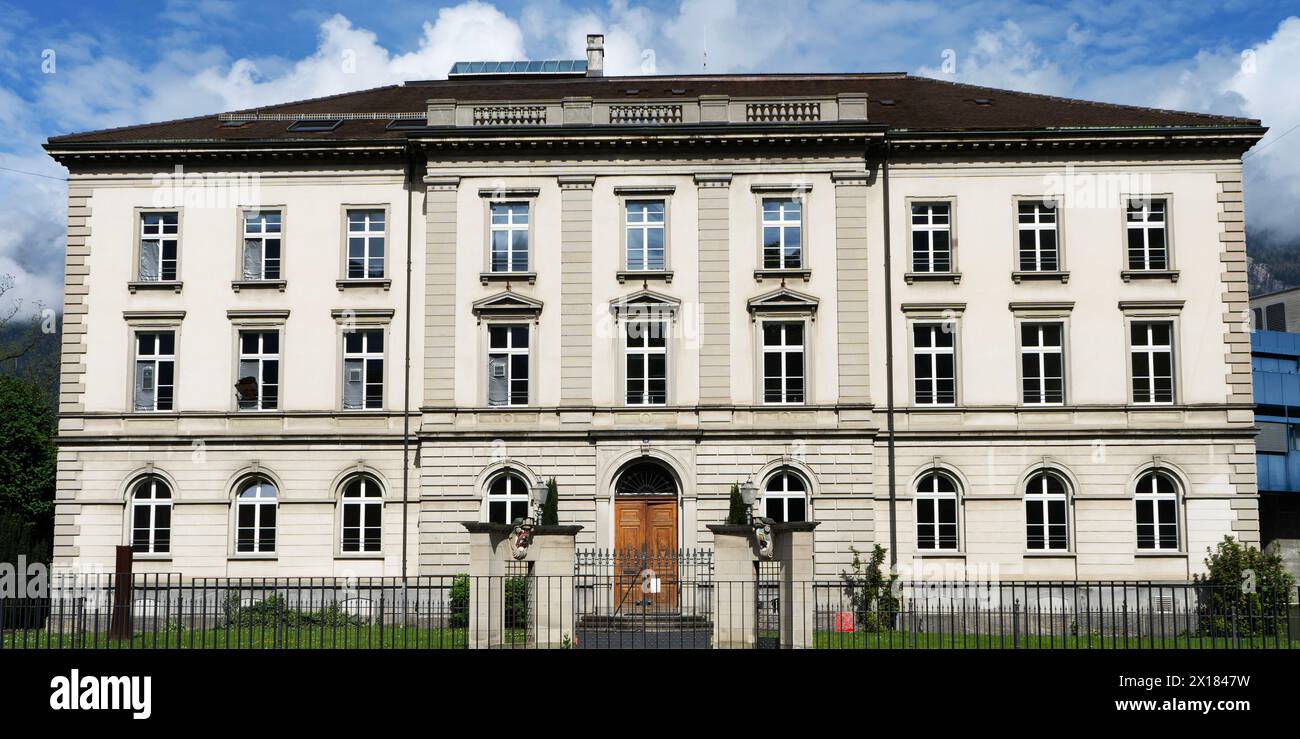 Ex edificio del Consiglio di Stato di fronte a Fontana Park, Coira, Svizzera Foto Stock