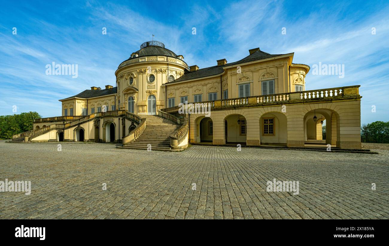 Palazzo Rococò, Schloss Solitude, palazzo di caccia e di piacere, costruito dal duca Carl Eugen von Wuerttemberg Foto Stock