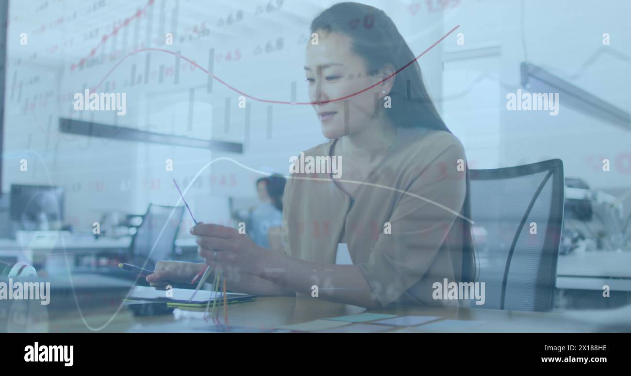 Questa immagine spiega come semplificare l'elaborazione dei dati finanziari utilizzando l'immagine Foto Stock