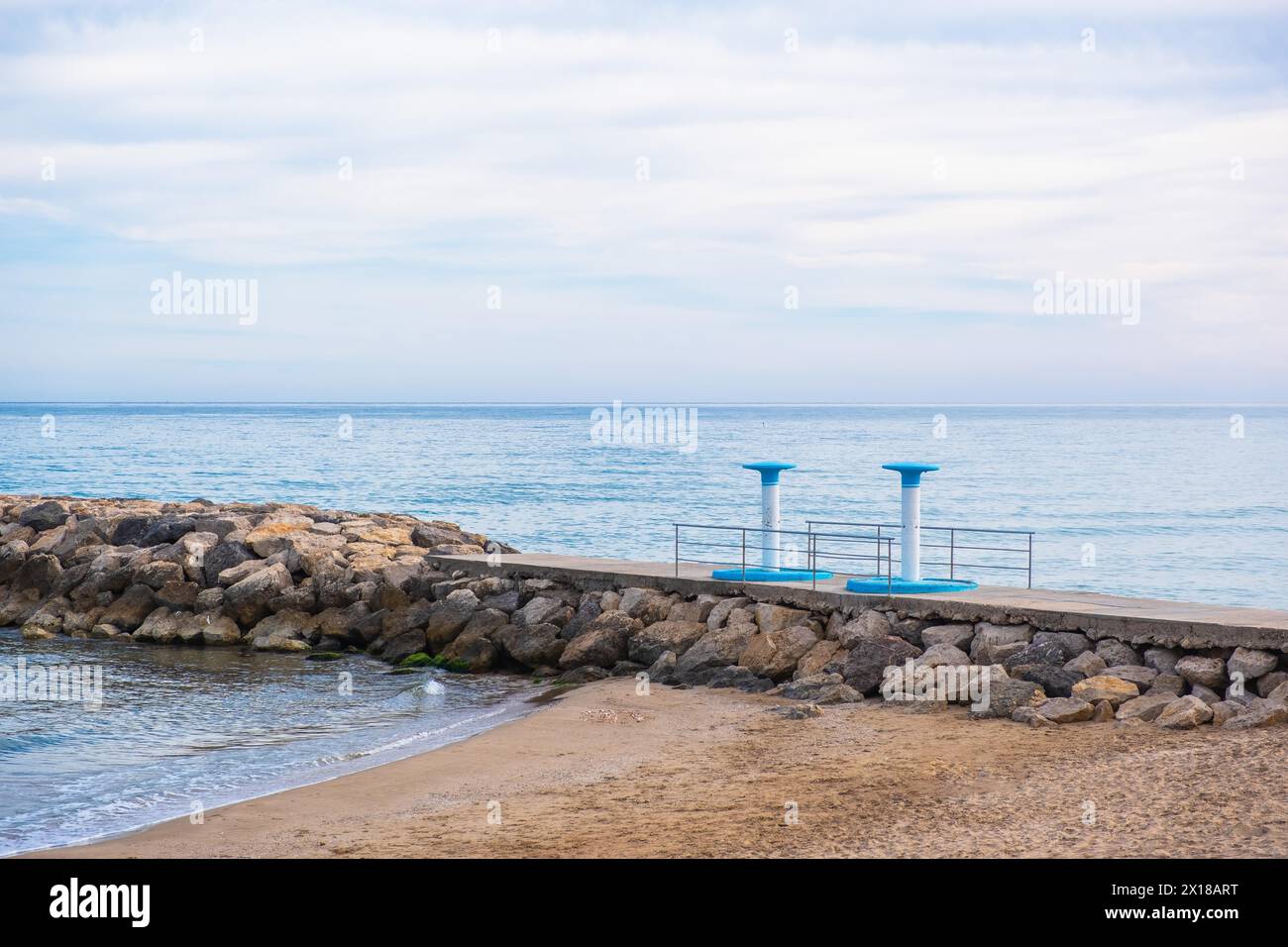 Docce sulla spiaggia di Sitges, Spagna, Europa Foto Stock