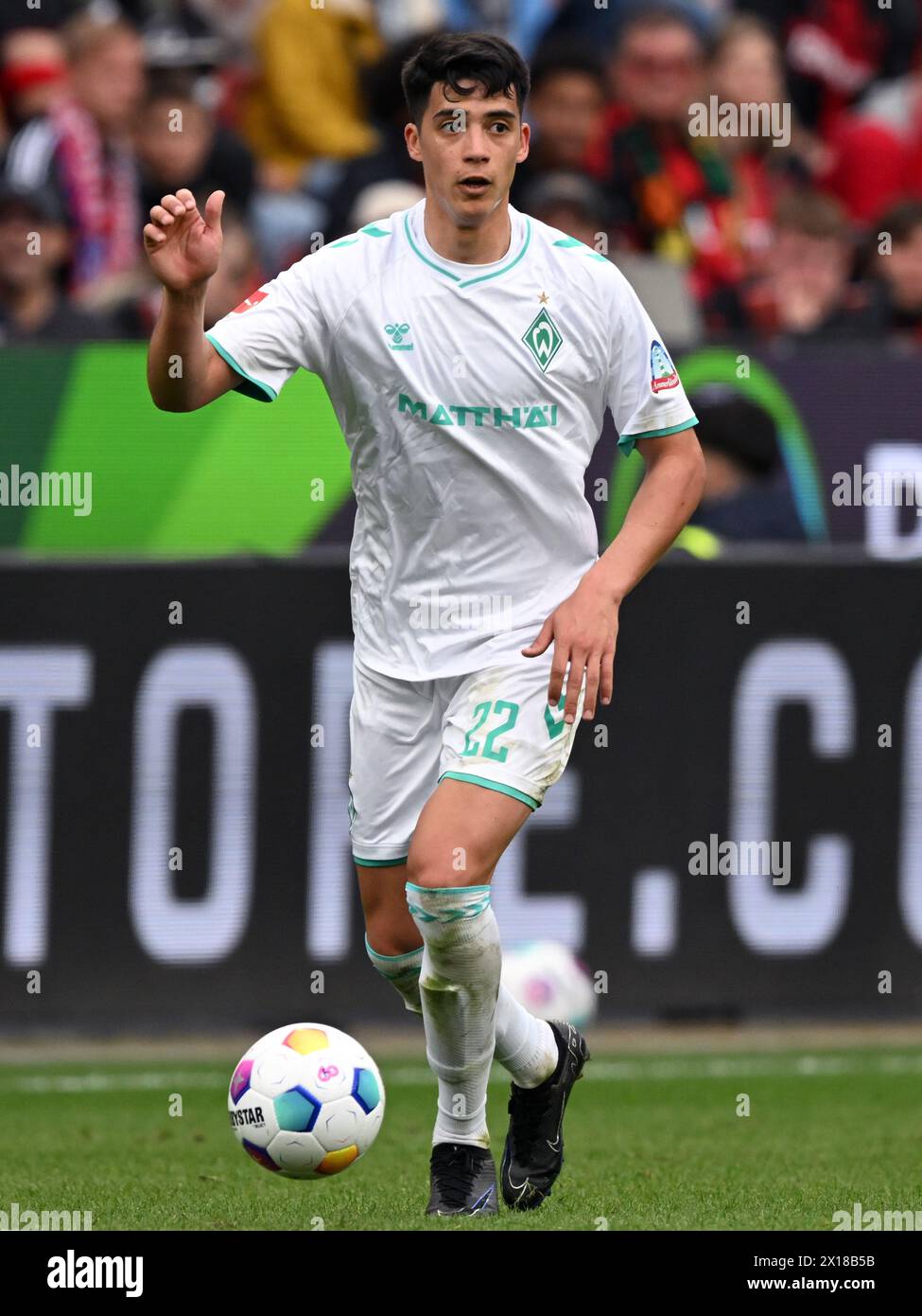 LEVERKUSEN - Julian Malatini del SV Werder Brema durante la partita di Bundesliga tra Bayer 04 Leverkusen e Werder Brema alla Bay Arena il 14 aprile 2024 a Leverkusen, Germania. ANP | Hollandse Hoogte | GERRIT VAN COLOGNE Foto Stock