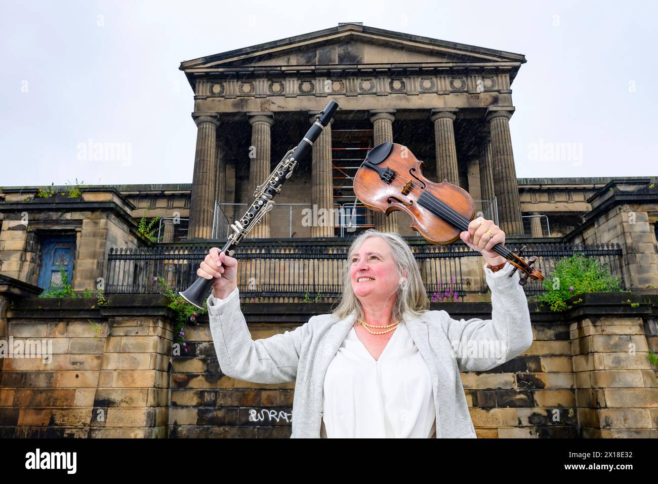 Amanda Forsyth, direttrice del Centro Nazionale per la Musica, nell'ex edificio della Royal High School su Calton Hill, Edimburgo, Scozia, Regno Unito Foto Stock