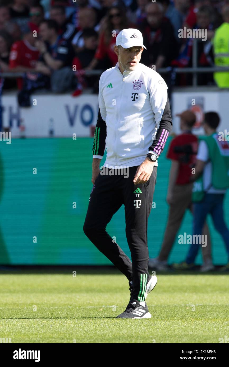 Partita di calcio, l'allenatore Thomas TUCHEL Bayern Monaco si dirige con freddo verso lo spogliatoio durante la pausa di primo tempo, lo stadio Voith-Arena, He Foto Stock