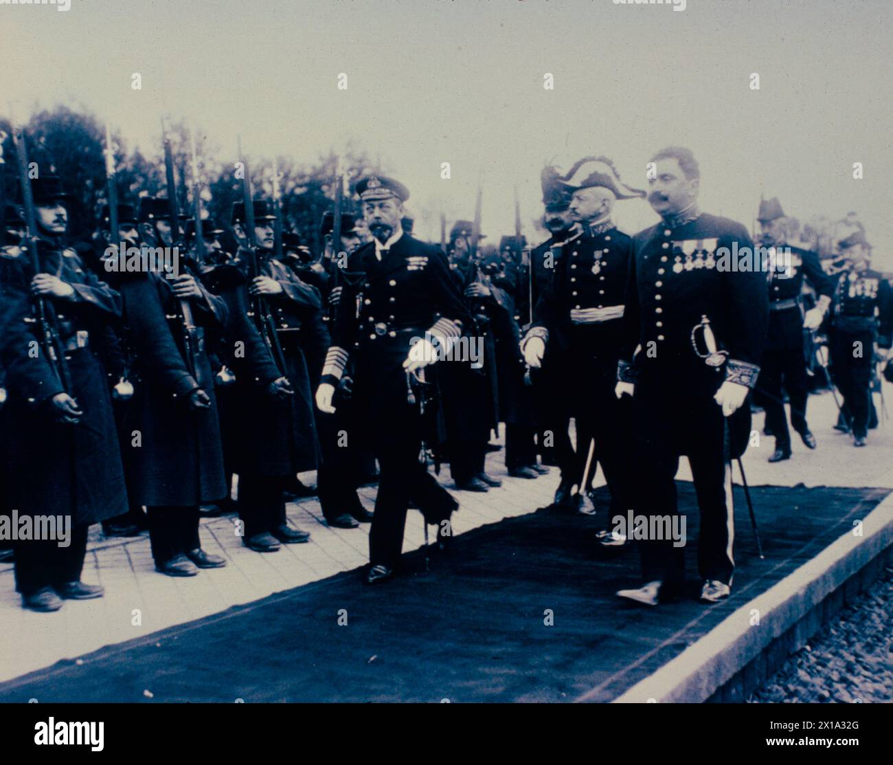 Re Giorgio V d'Inghilterra visita la Francia nel 1914 Foto Stock