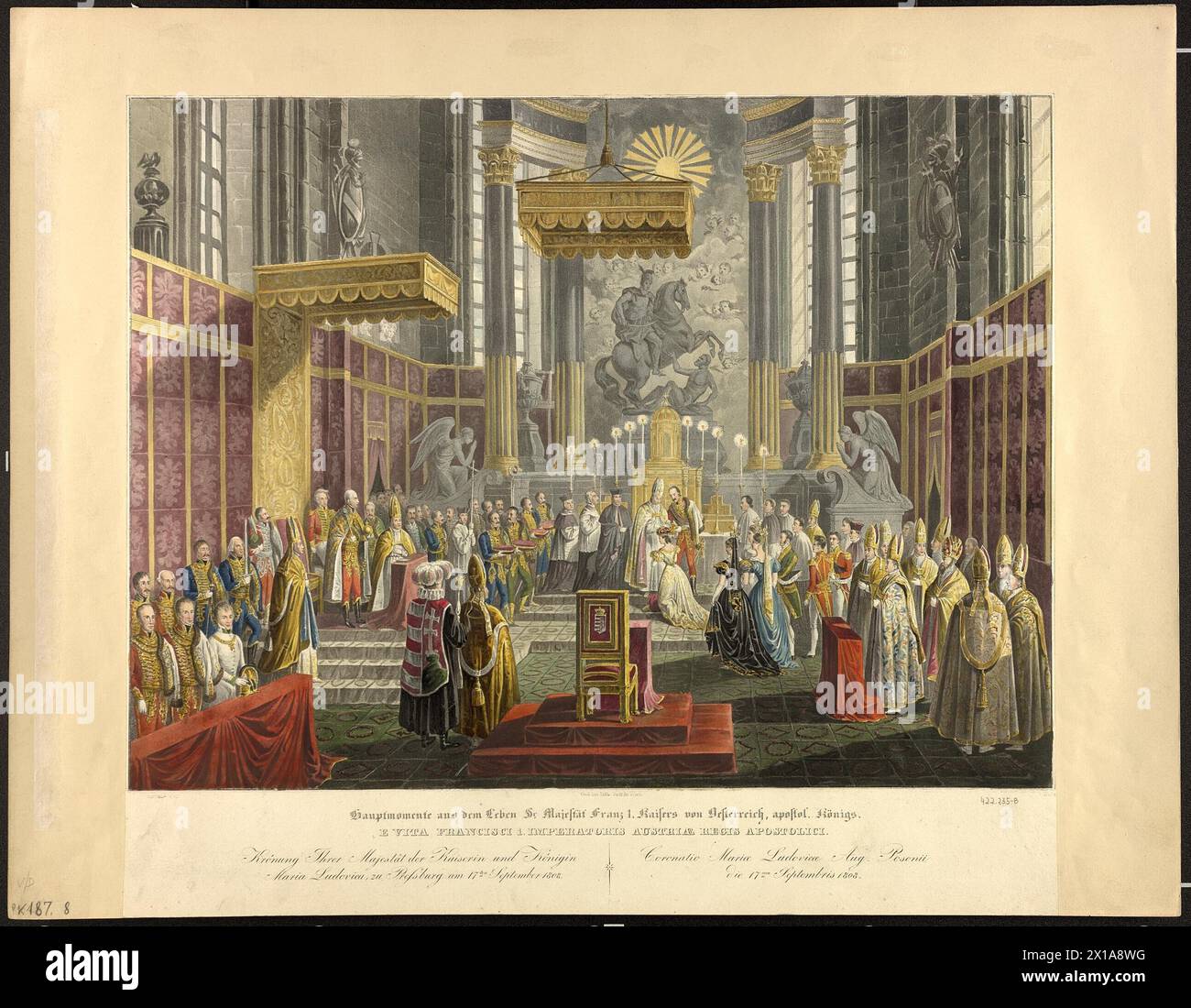L'incoronazione dell'imperatrice Maria Ludovica alla Regina d'Ungheria nella cattedrale di Presburgo il 7,9.1808, l'imperatrice che genuflesse su un cuscino di fronte all'altare maggiore, durante il Palatino presenta la corona imperiale al primate, a sinistra in basso un baldacchino del trono con sfera imperiale e scettro nella mano dell'imperatore Francesco i, al centro del coro del trono dell'imperatrice con baldacchino galleggiante. litografia di Franz Wolf basata su un modello di Johann Nepomuk Hoechle, dalla serie 'Hauptmomente aus dem Leben Sr. Majestaet Franz I. ', 1835 - 18350101 PD0117 - Recht Foto Stock L'incoronazione dell'imperatrice Maria Ludovica alla Regina d'Ungheria nella cattedrale di Presburgo il 7,9.1808, l'imperatrice che genuflesse su un cuscino di fronte all'altare maggiore, durante il Palatino presenta la corona imperiale al primate, a sinistra in basso un baldacchino del trono con sfera imperiale e scettro nella mano dell'imperatore Francesco i, al centro del coro del trono dell'imperatrice con baldacchino galleggiante. litografia di Franz Wolf basata su un modello di Johann Nepomuk Hoechle, dalla serie 'Hauptmomente aus dem Leben Sr. Majestaet Franz I. ', 1835 - 18350101 PD0117 - Recht Foto Stock