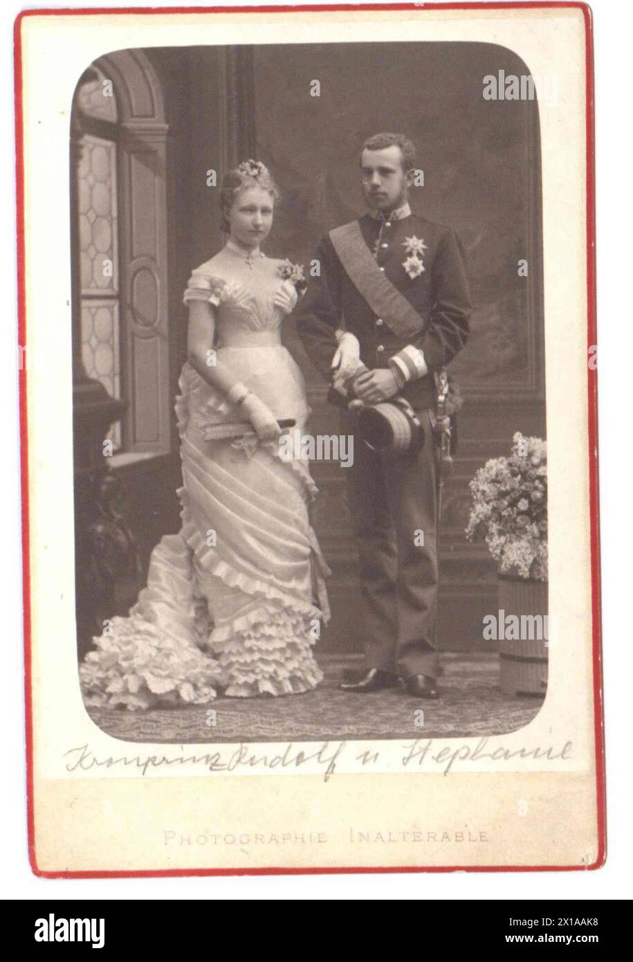 Rodolfo, principe ereditario d'Austria, Rodolfo e Stefania nell'ocassione dello scontro. ripresa in studio. Carte de cabinett size., 01.03.1880 - 18800301 PD0011 - Rechteinfo: Rights Managed (RM) Foto Stock