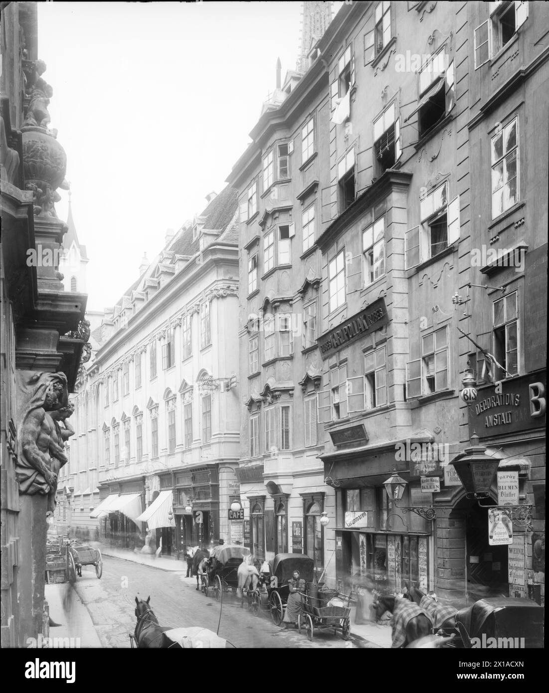 Vienna 1, Singerstrasse (Singer Street) 9/7, fotografia obliqua da destra con sito al Palais Breuner. sul margine destro dell'immagine parte von n.. 11 Visible, 1898 - 18980101 PD0654 - Rechteinfo: Rights Managed (RM) Foto Stock