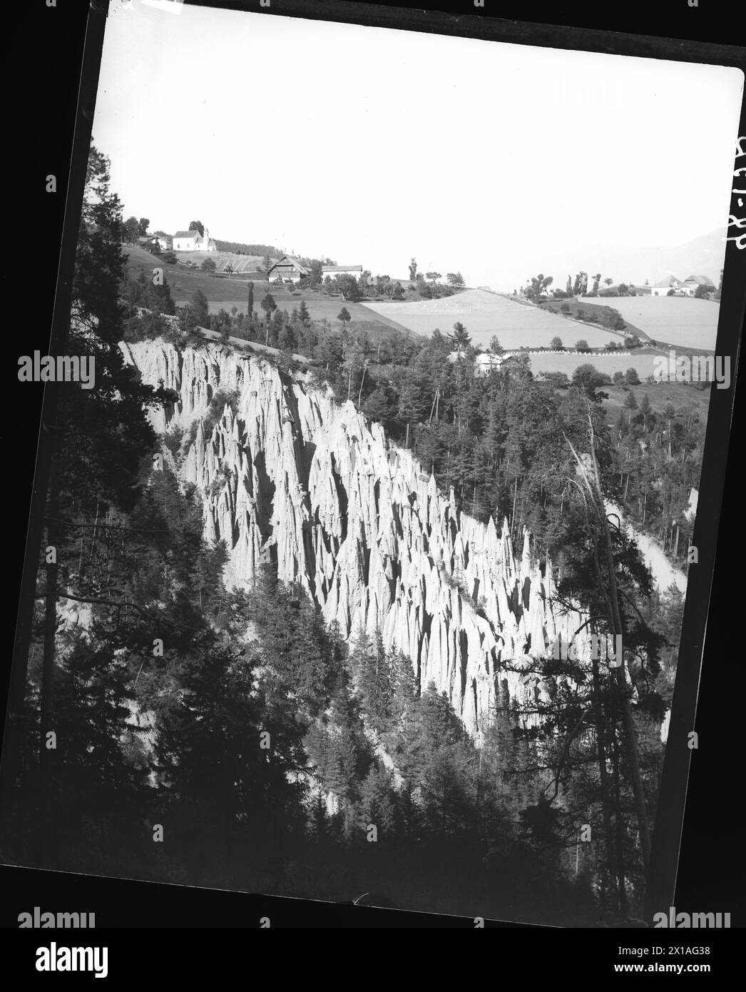 Pilastro terra a Ritten vicino Bolzano, vista generale, 30.07.1909 - 19090730 PD0001 - Rechteinfo: Diritti gestiti (RM) Foto Stock