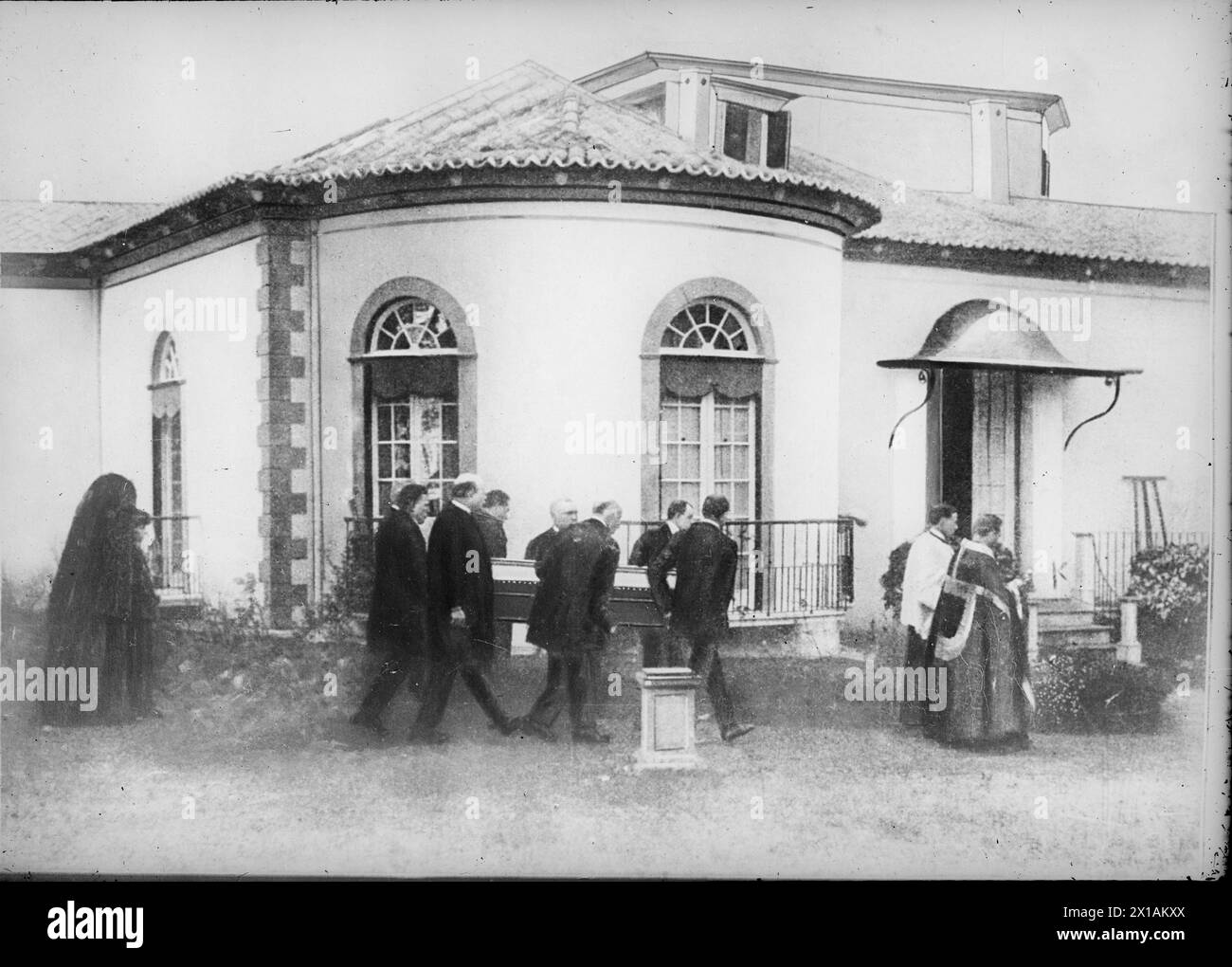 Defunto dell'ex imperatore Carlo i d'Austria, la bara di Carlo i, chaperon della sua donna Zita che si trovava nella villa Quinta de Monte, la casa della famiglia imperiale degli esuli indossata. Riproduzione fotografica., 01.04.1922 - 19220401 PD0026 - Rechteinfo: Rights Managed (RM) Foto Stock